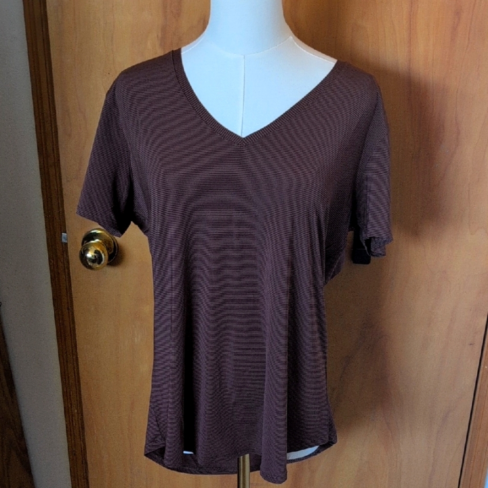 ZYIA Brown Relaxed Short Sleeve Tee
